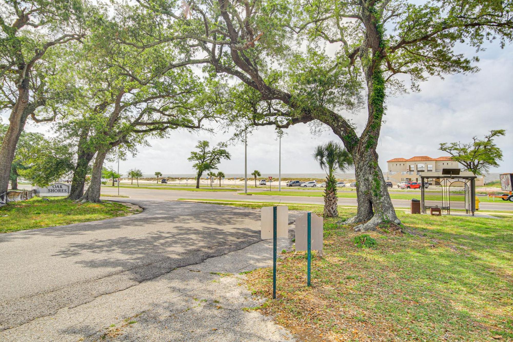 Airy Biloxi Condo With Patio Walk To Beach! Exterior foto